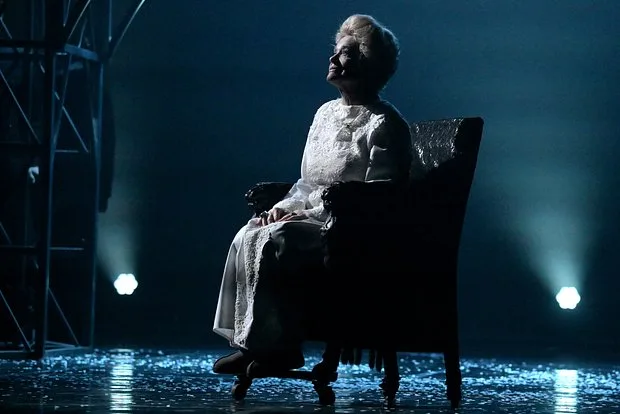Вы сейчас просматриваете Культовая 89-летняя актриса открыла сезон в театре Моссовета